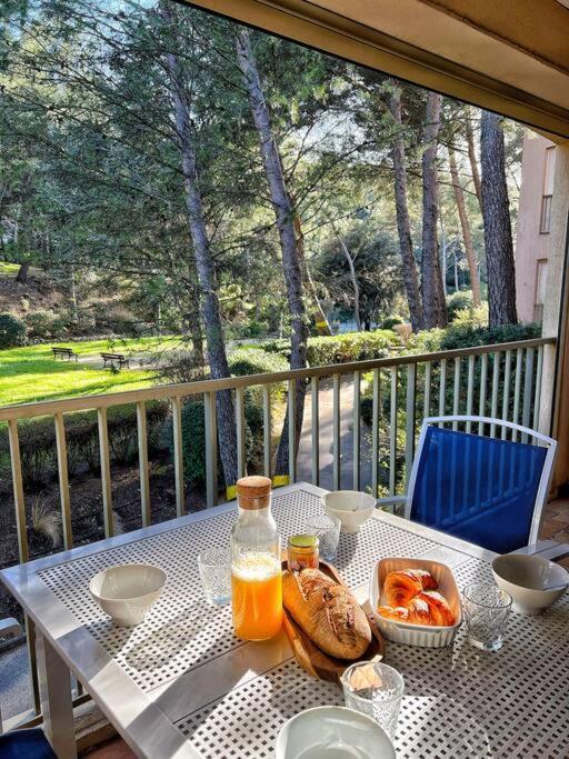 Appartement Tout Confort, Piscine Et Acces Plage Sanary-sur-Mer Dış mekan fotoğraf